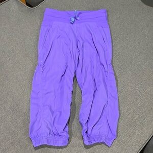 Ivivva Lululemon Live to Move Crop pants in Purple